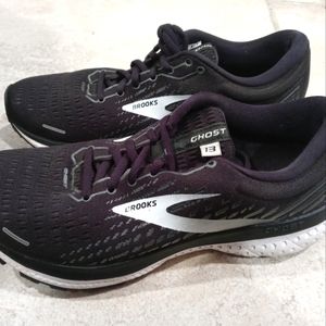 Brooks Ghost 13 Womans size 8 B